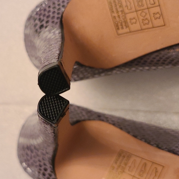 White House Black Market Rece Silver Metallic - Picture 9 of 10